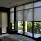 Окно выходит на теневую сторону